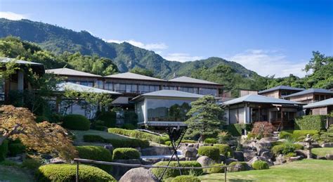 hotel miyajima japan.